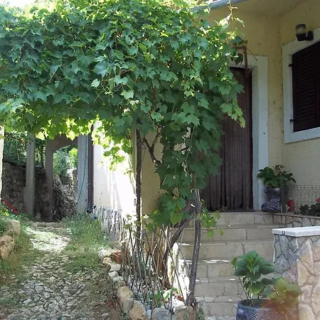 Djanina Apartment *